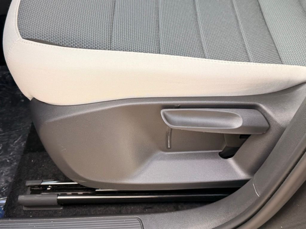 New 2026 Platinum Gray Metallic Volkswagen 1.5T S image 9