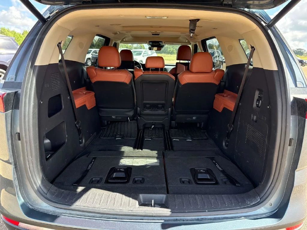 Used 2023 Blue Kia SX Prestige image 11