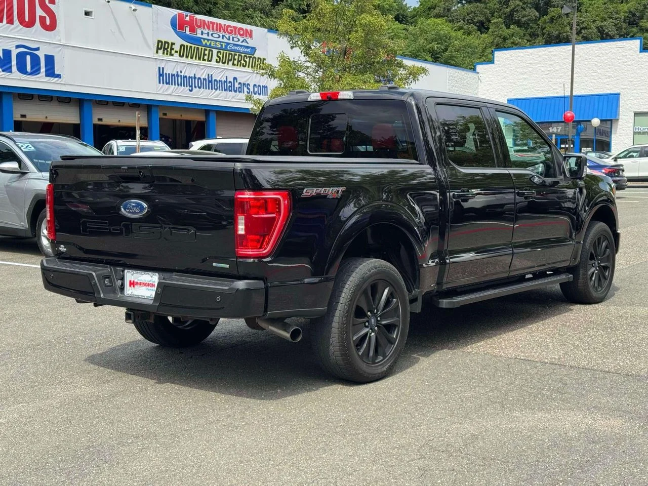 Used 2022 Agate Black Metallic Ford XLT image 7