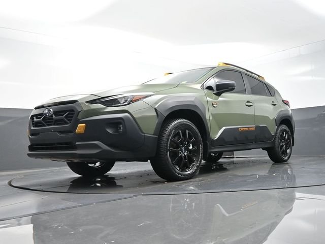Used 2024 Green Subaru Wilderness image 38