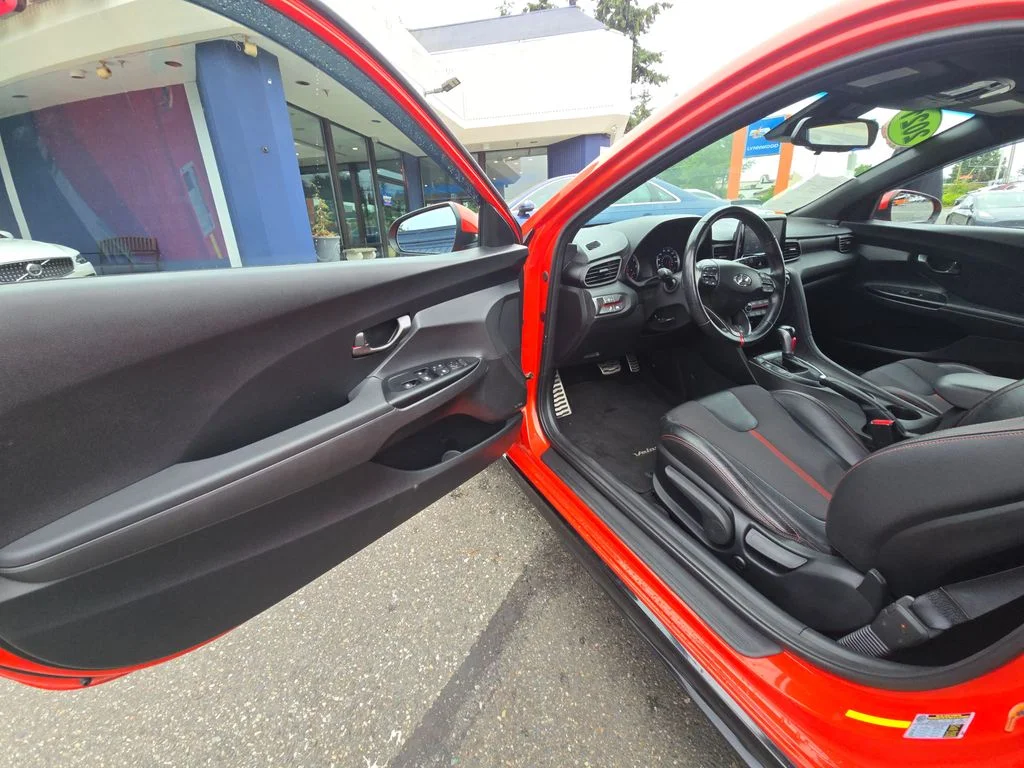 2021 Hyundai Veloster - Photo 19