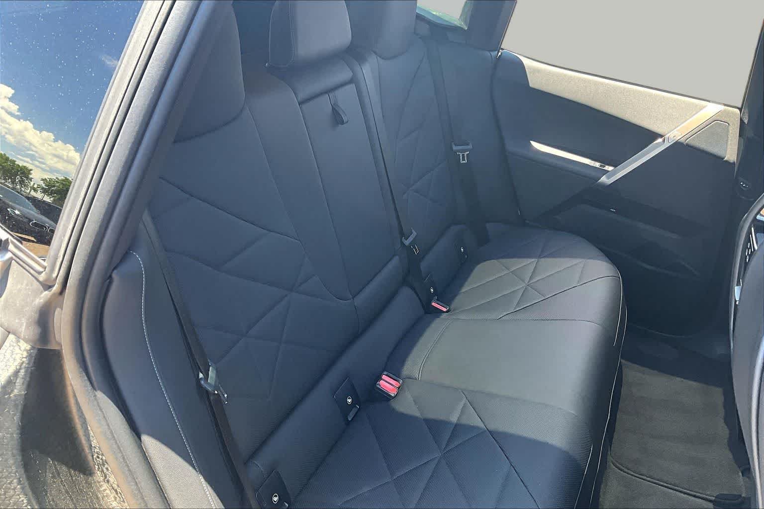 Certified Used 2023 Oxide Grey Metallic BMW xDrive50 image 17