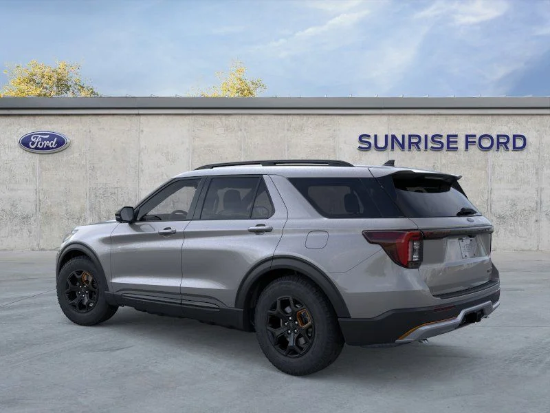 New 2026 Carbonized Gray Metallic Ford Tremor® image 4