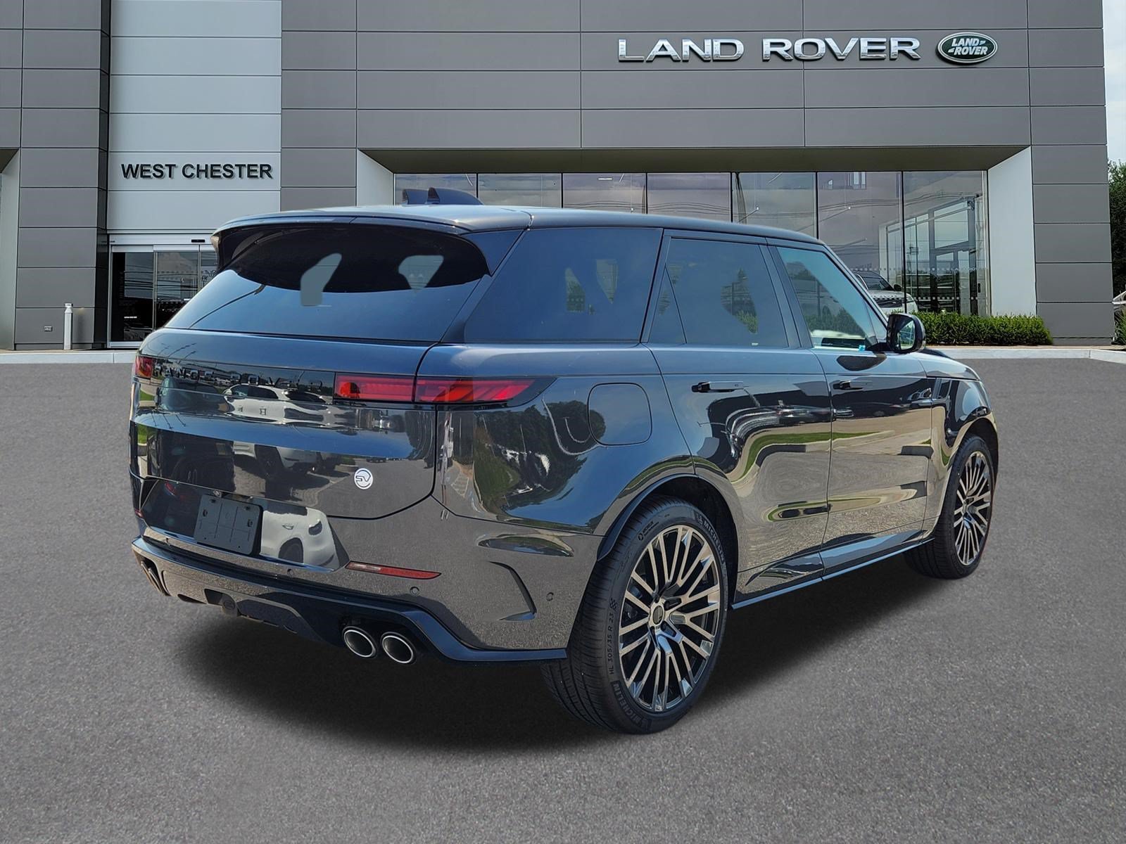 New 2026 Carpathian Grey LAND ROVER  image 4