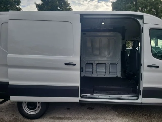 New 2026 Oxford White Ford Base image 14