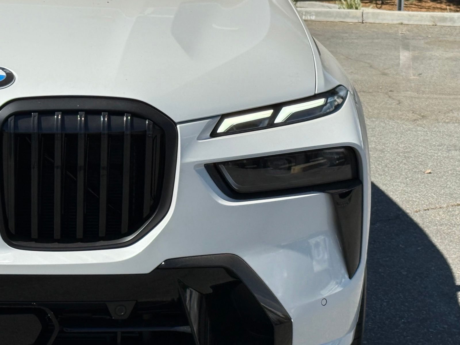 New 2027 Mineral White Metallic BMW xDrive40i image 13