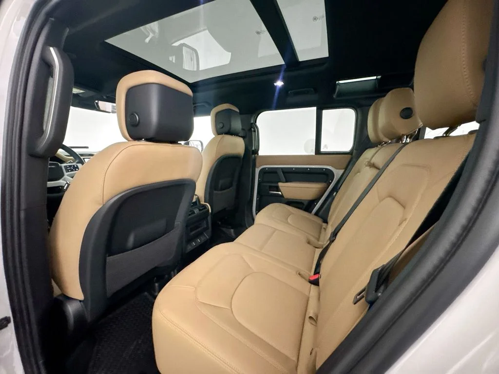 New 2026 Borasco Grey Land Rover X-Dynamic SE image 25