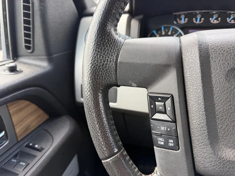 Used 2011 Ingot Silver Metallic Ford Lariat image 13