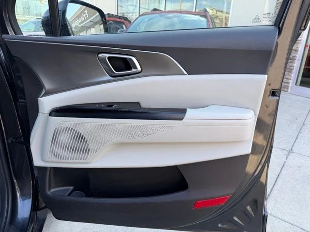 Used 2022 Gray Kia LXS image 41