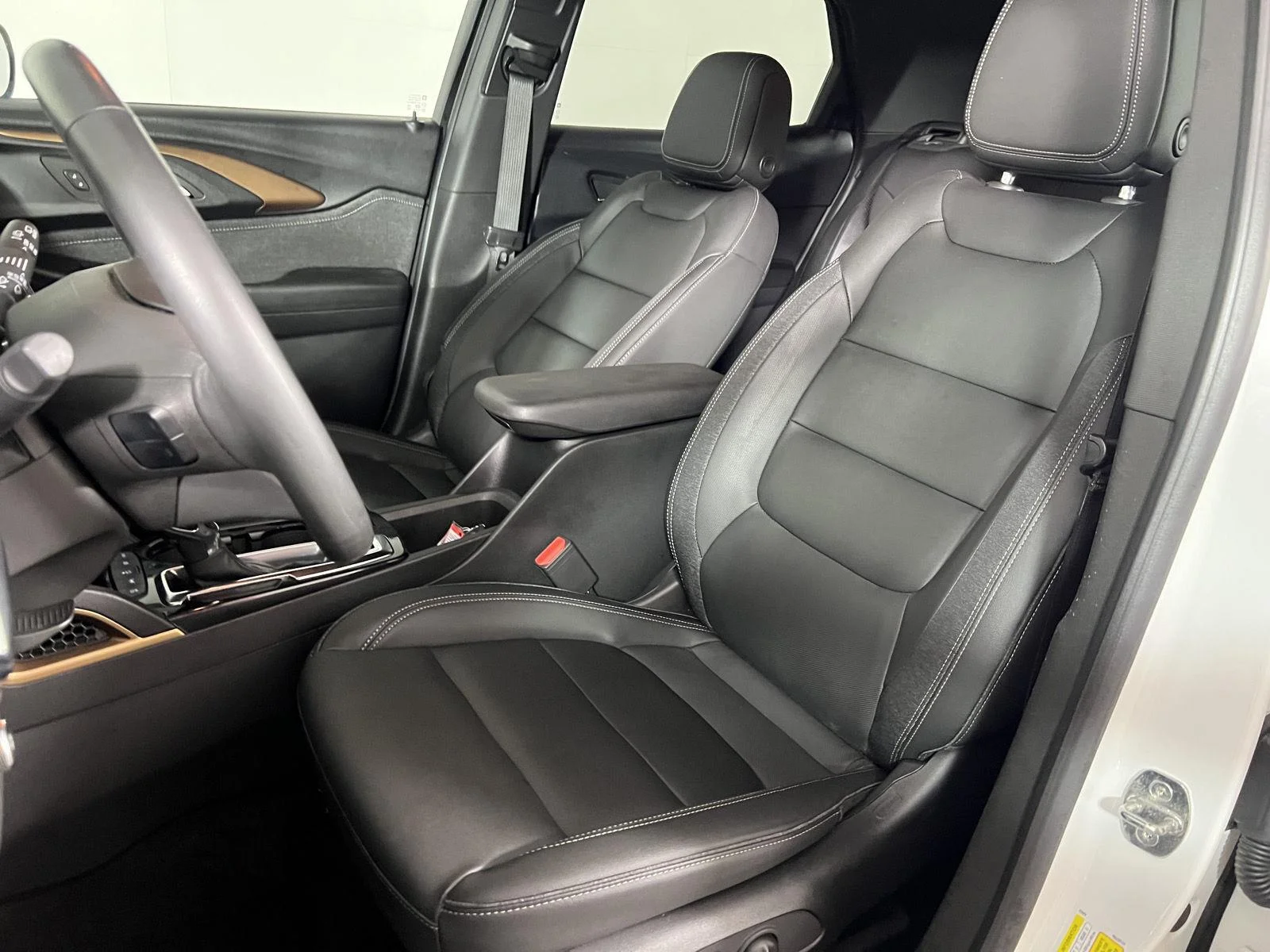 Used 2023 Summit White Chevrolet ACTIV image 12