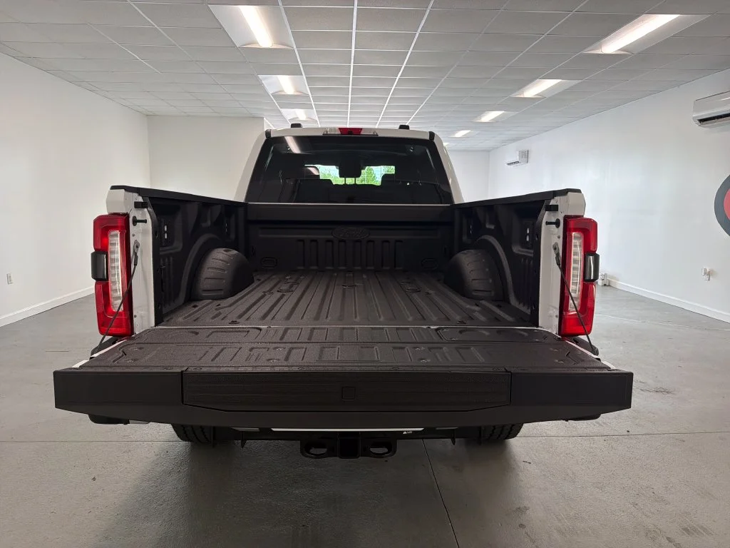 New 2027 White Ford Lariat image 7