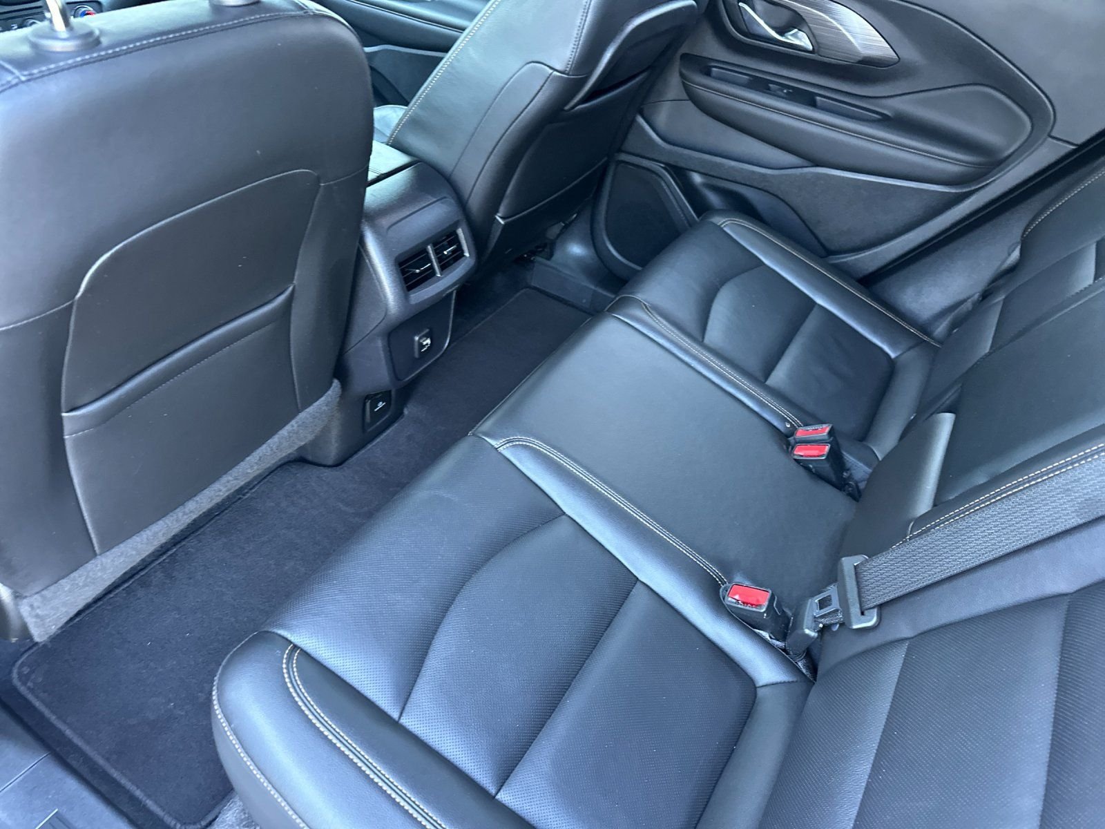Used 2021 White GMC SLT image 11