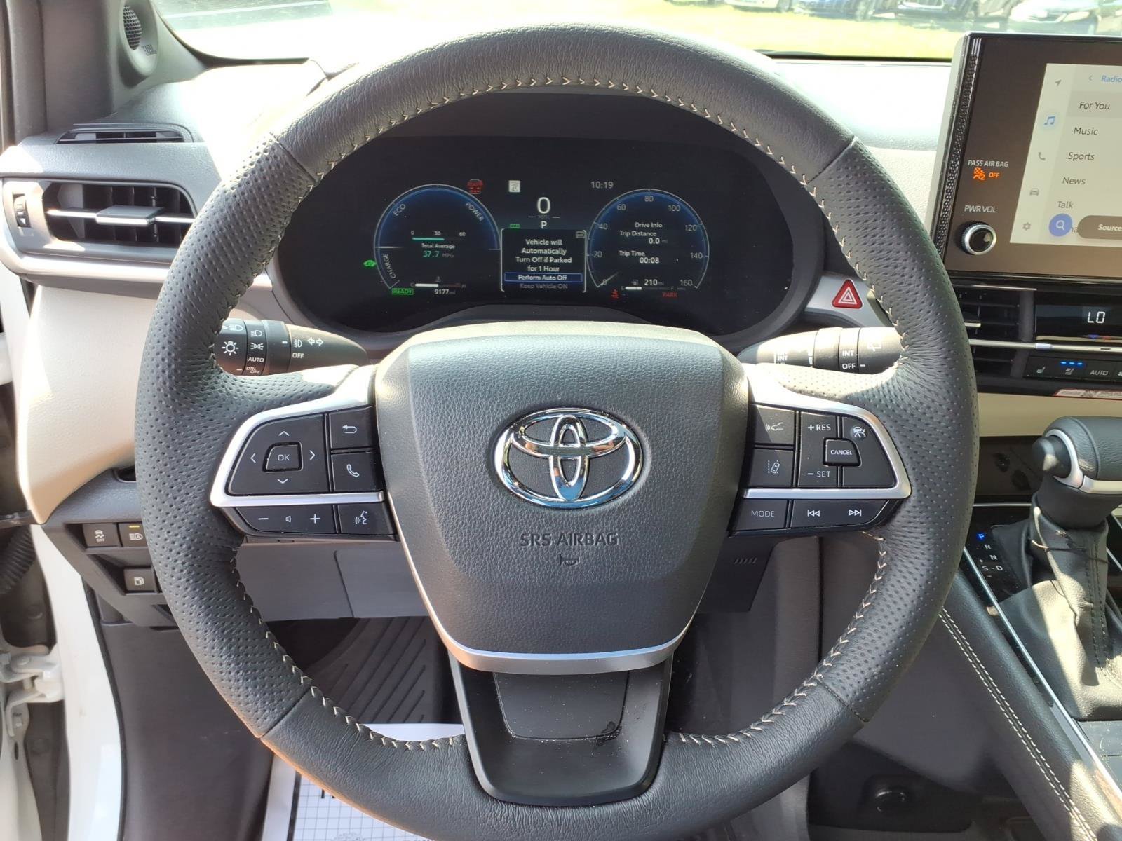 Used 2026 Wind Chill Pearl Toyota Limited image 26