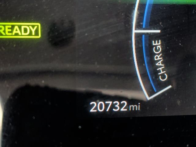 Certified Used 2025  Toyota LE image 23