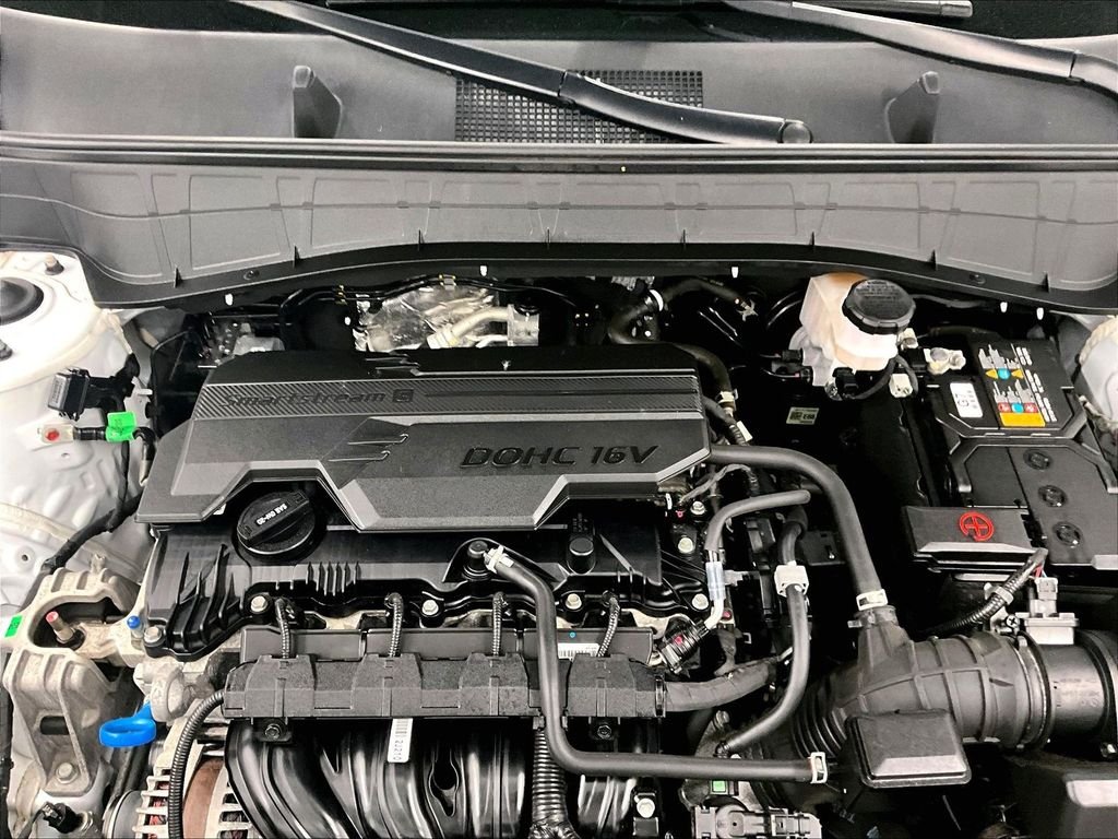 Used 2025 Atlas White Hyundai SEL image 32