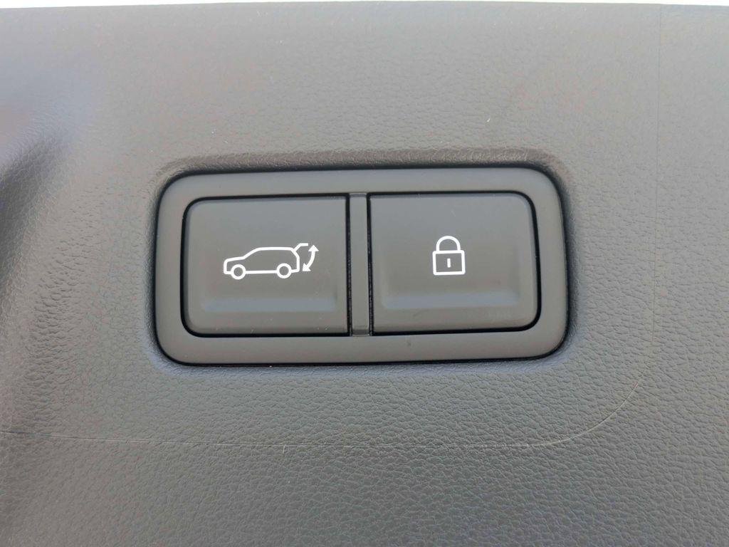 New 2026 White Hyundai SEL image 13