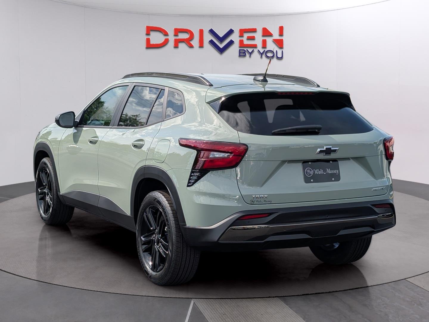 New 2026 Cacti Green Chevrolet ACTIV image 3