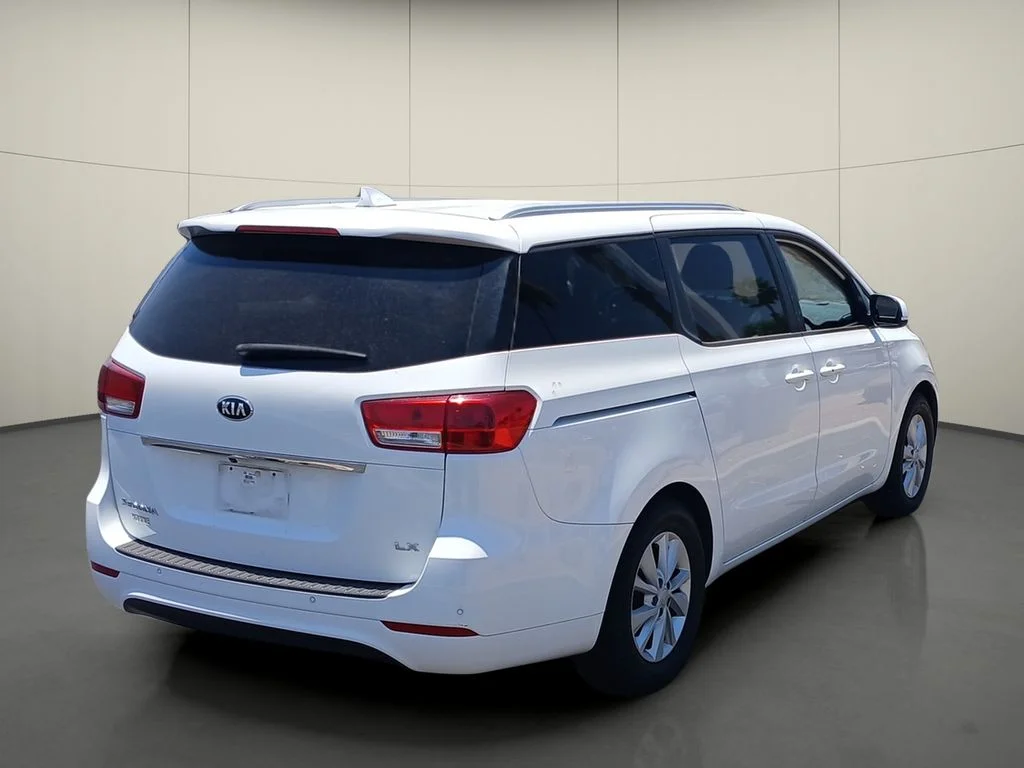 Used 2016 White Kia LX image 7