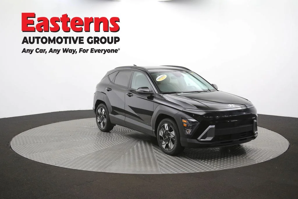Used 2024 Black Hyundai SEL image 59