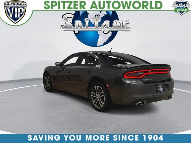 Used 2019 Gray Dodge SXT image 2
