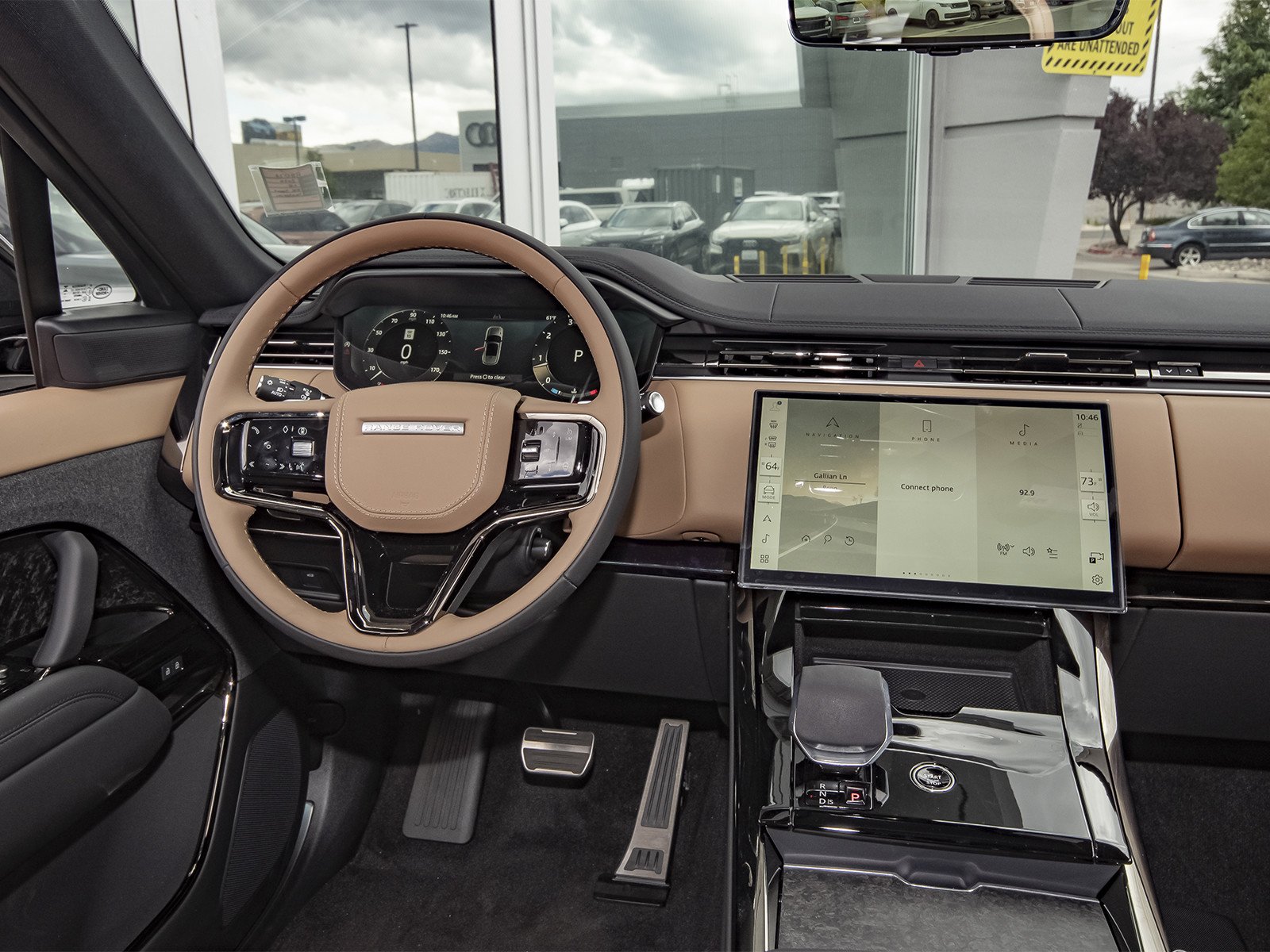 New 2026 Santorini Black Land Rover Dynamic SE image 36