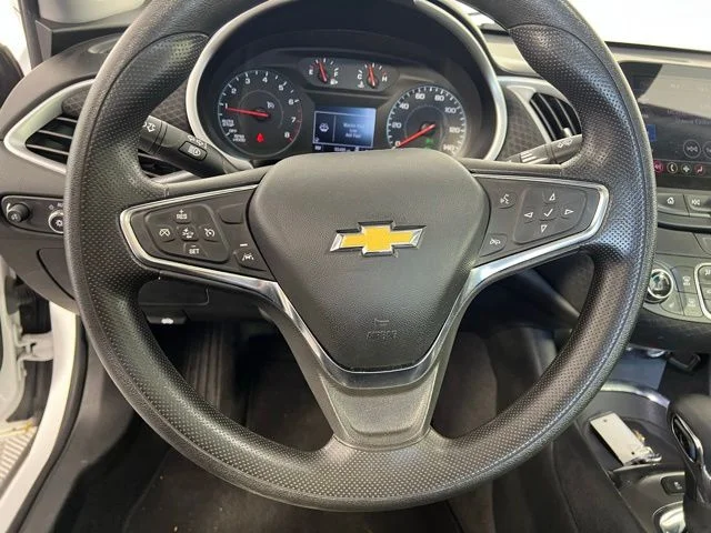 Used 2024 White Chevrolet LT image 19