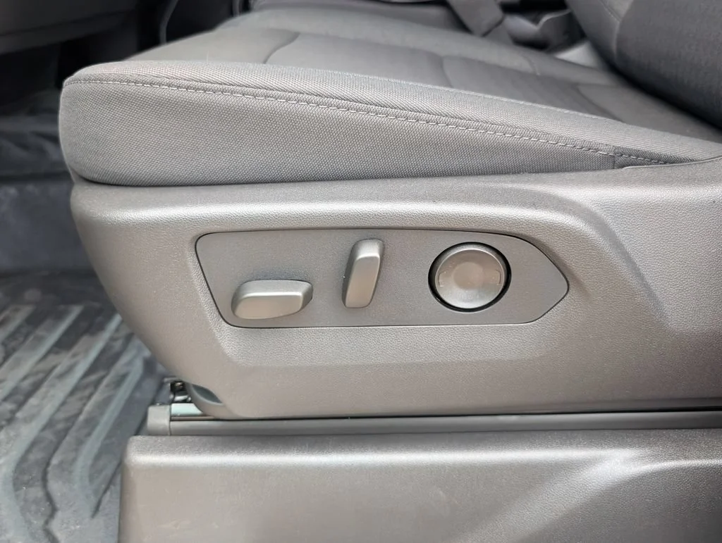 New 2026 Summit White Chevrolet LT image 11