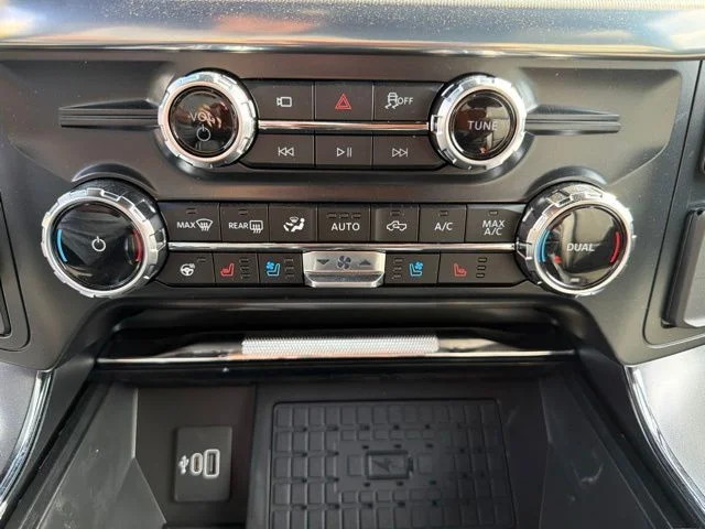 New 2026 Agate Black Metallic Ford Lariat® image 91