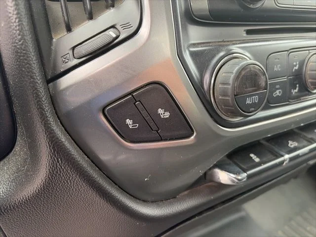 Used 2016 Silver Ice Metallic Chevrolet LT image 12