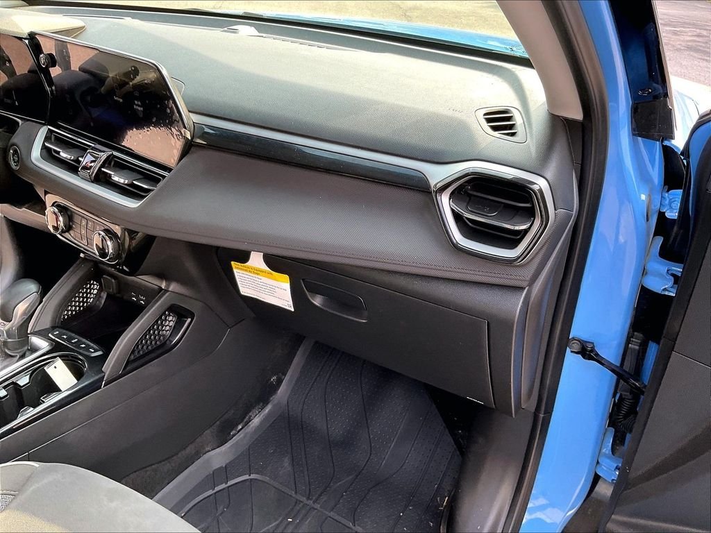Used 2024 Fountain Blue Chevrolet LT image 13