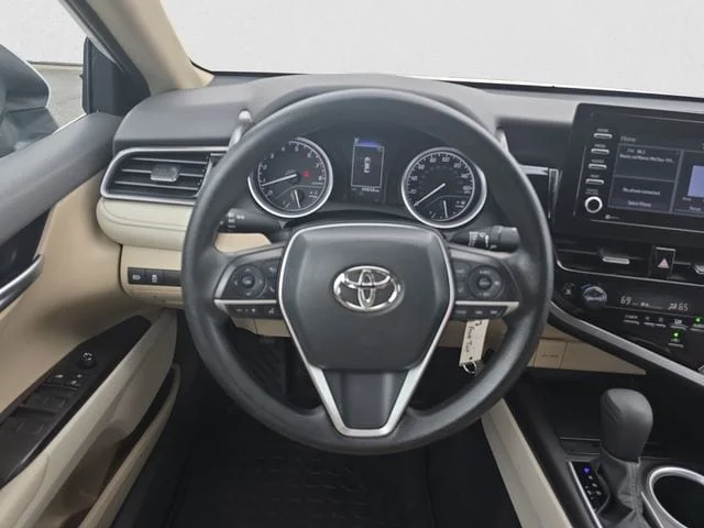 Used 2024 Ice Toyota LE image 12