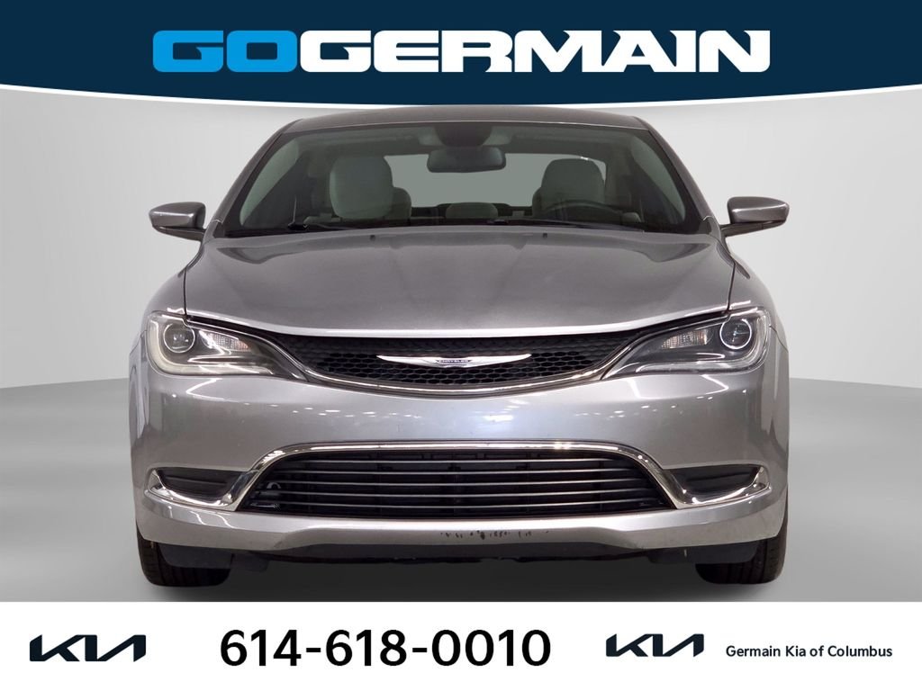 Used 2015 Silver Chrysler Limited image 2