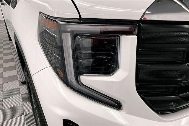 Used 2023 Summit White GMC Pro image 32