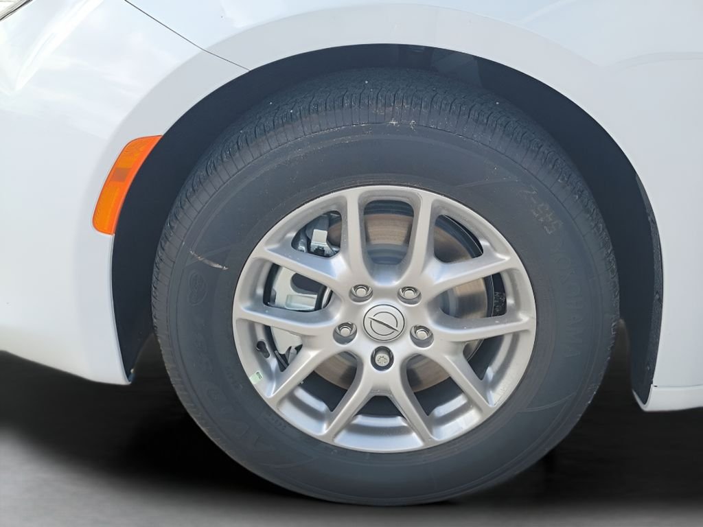 New 2026 Bright White Clear-Coat Exterior Paint Chrysler LX image 17