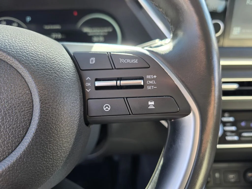 Used 2020 Red Hyundai SEL image 25