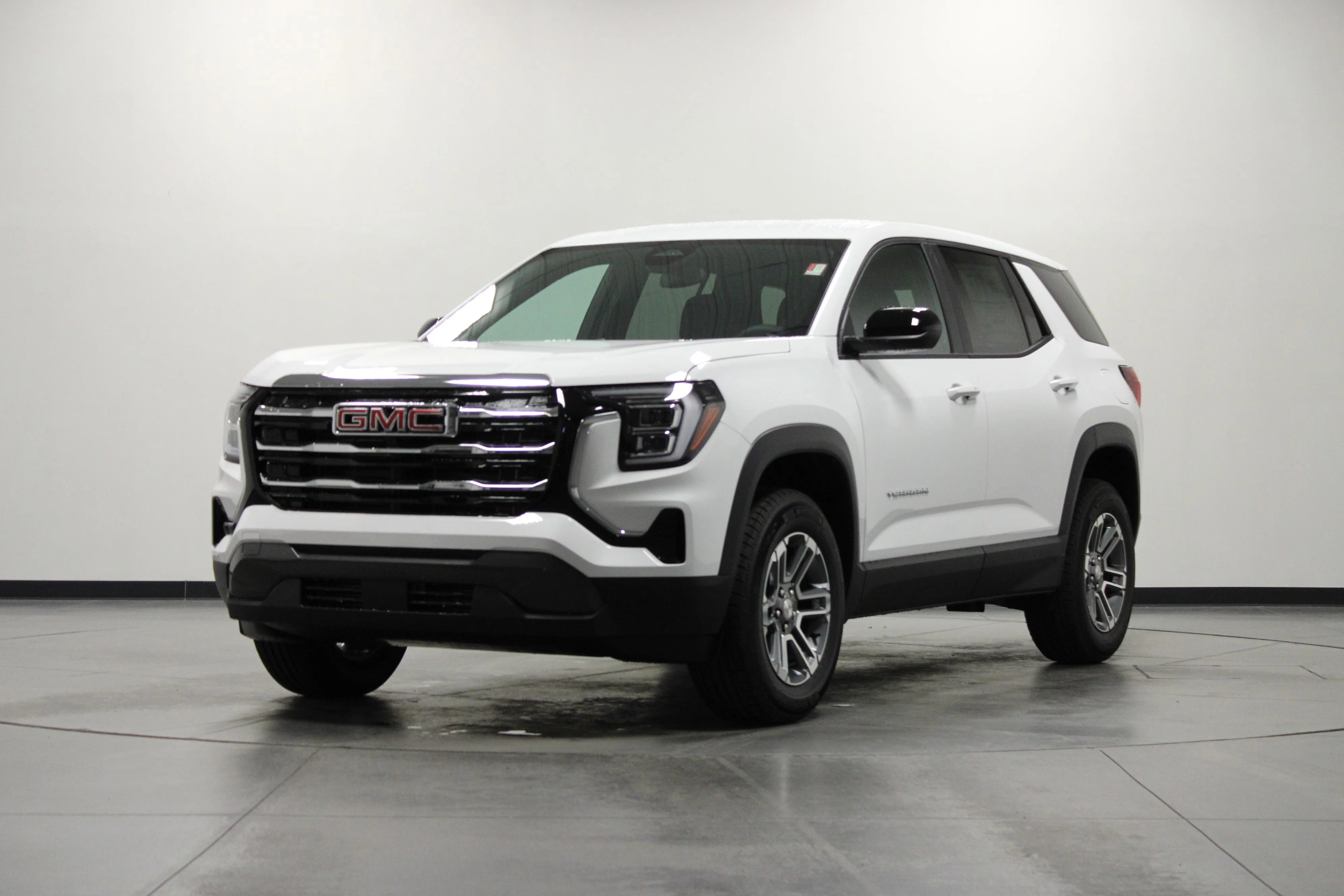 New 2026 Summit White GMC Elevation image 7