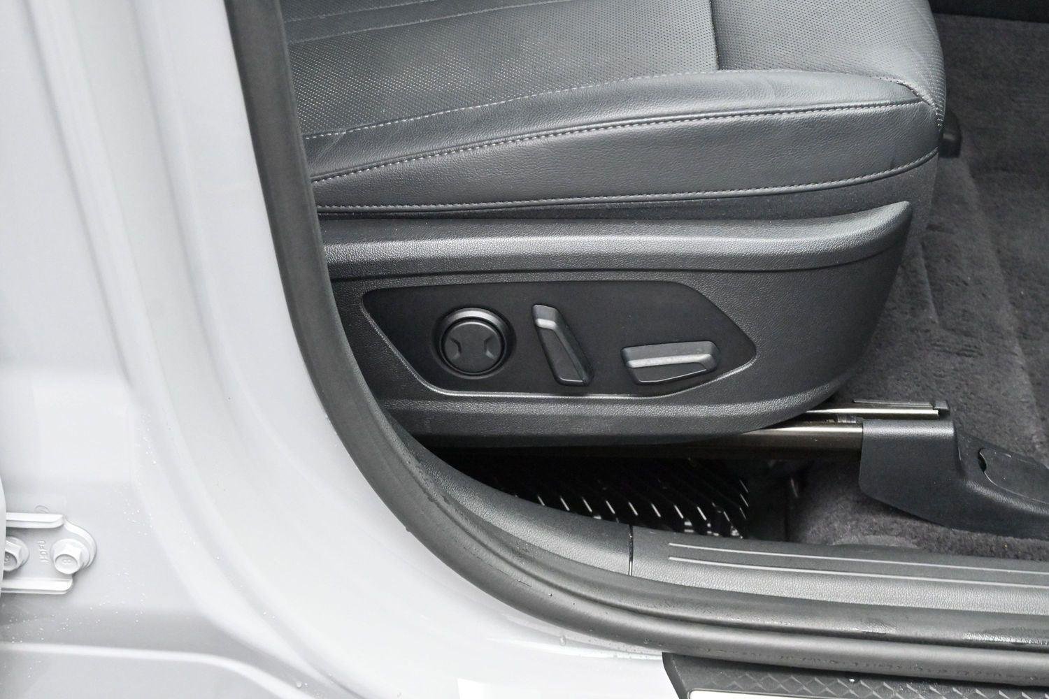 Used 2023 Wolf Gray Kia X-Line SX Prestige image 38