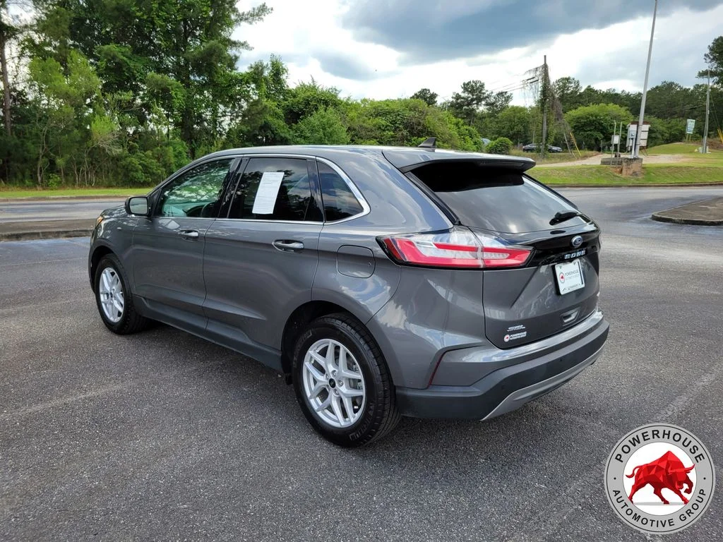 Used 2024 Gray Ford SEL image 3