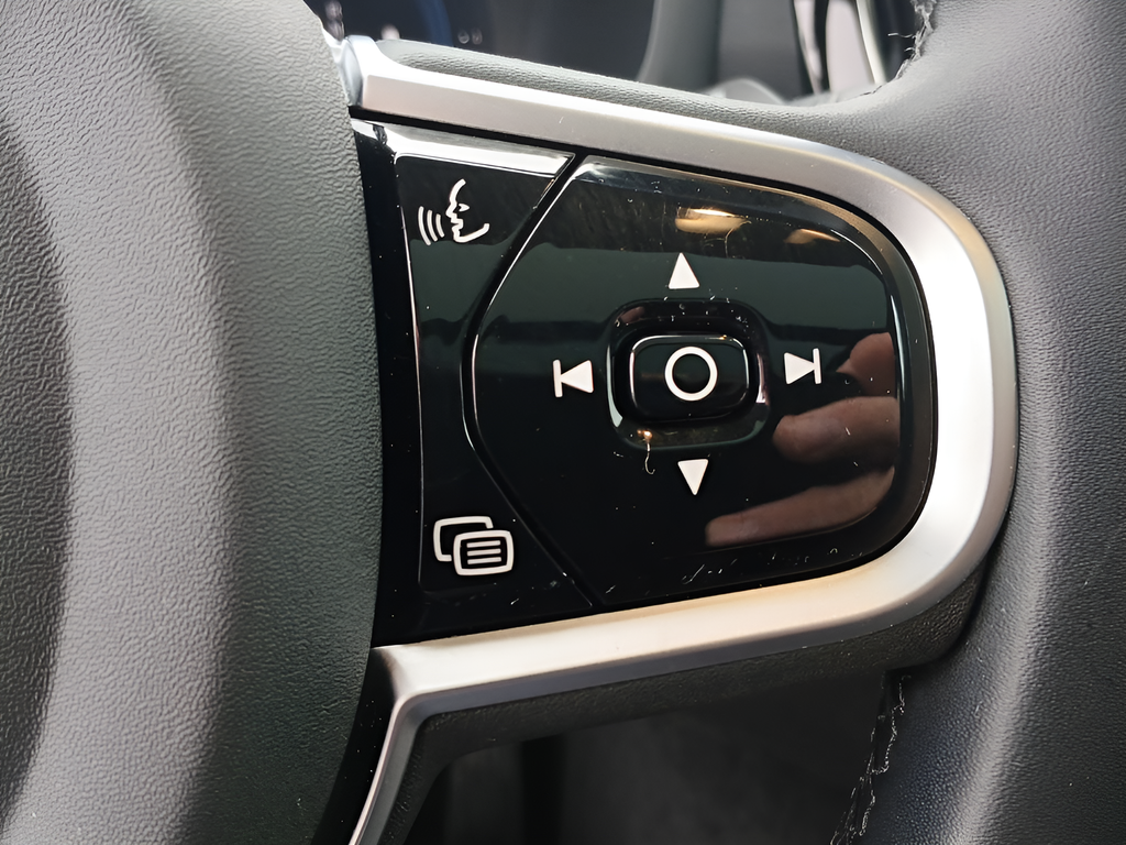 2025 Volvo V60 Cross Country Plus - Photo 22