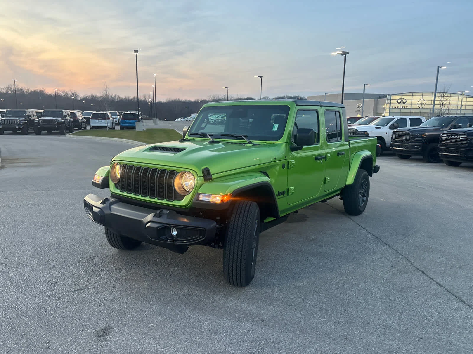 New 2026 Mojito Exterior Paint Jeep Sport S image 4