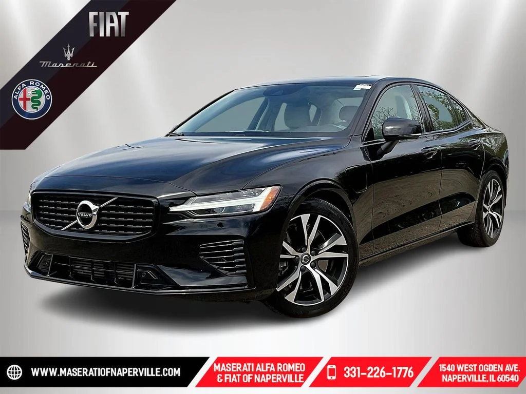 2022 Volvo S60 T8 Recharge R-Design Expression AWD's photo