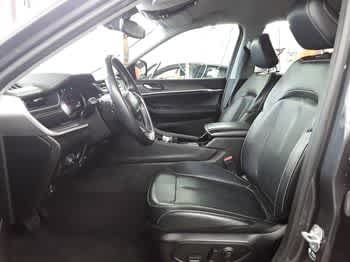 Used 2022 Baltic Gray Metallic Clearcoat Jeep Limited image 5
