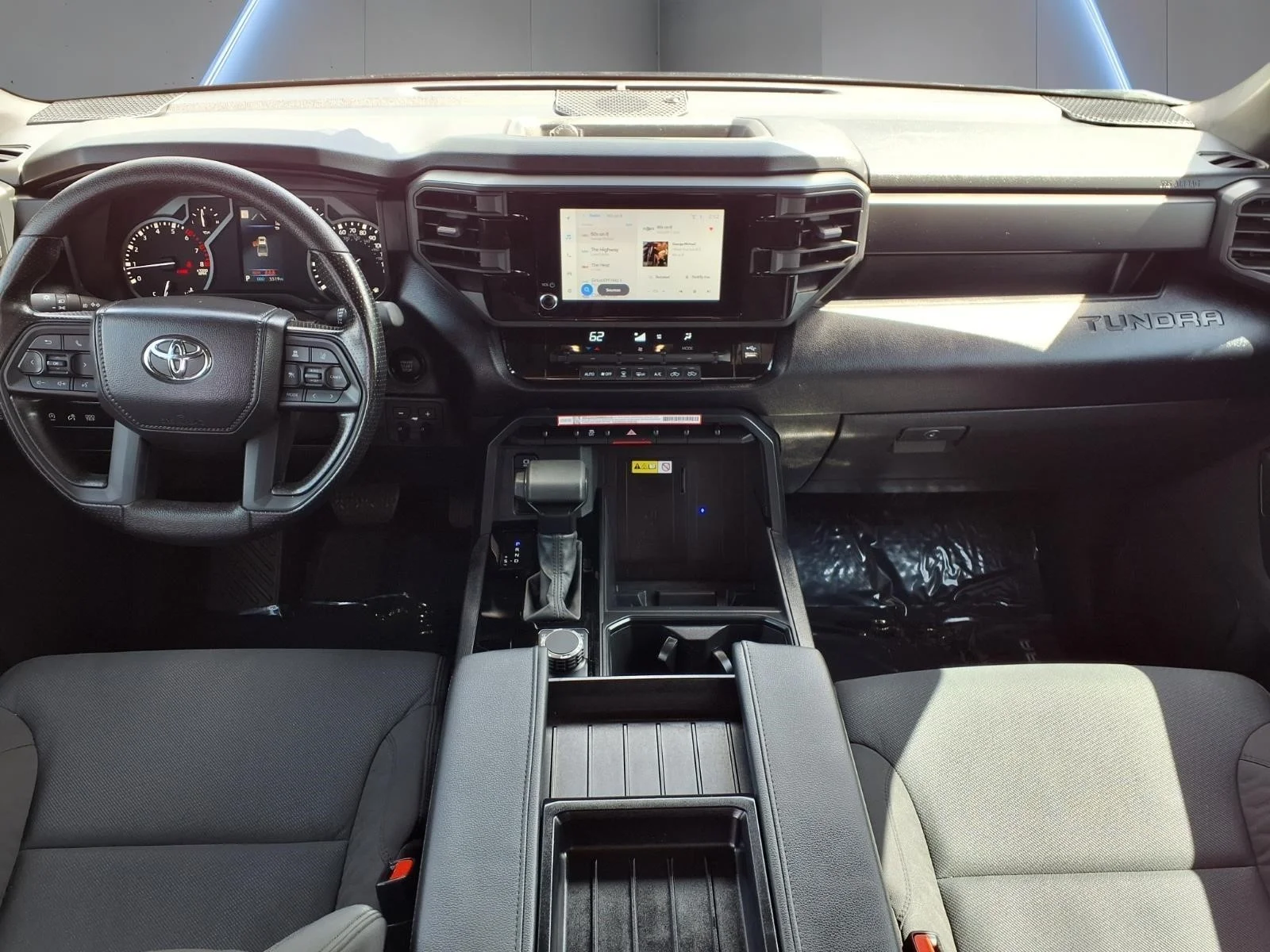 Used 2025 White Toyota SR5 image 11