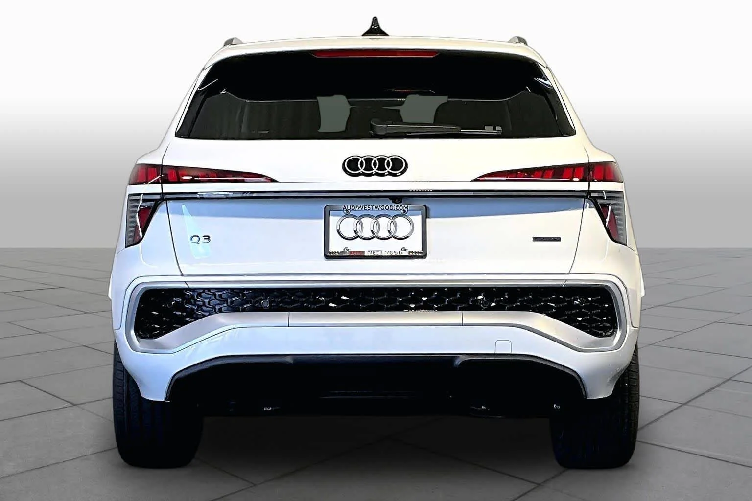 New 2026 Arkona White/Z9 Audi S line image 4