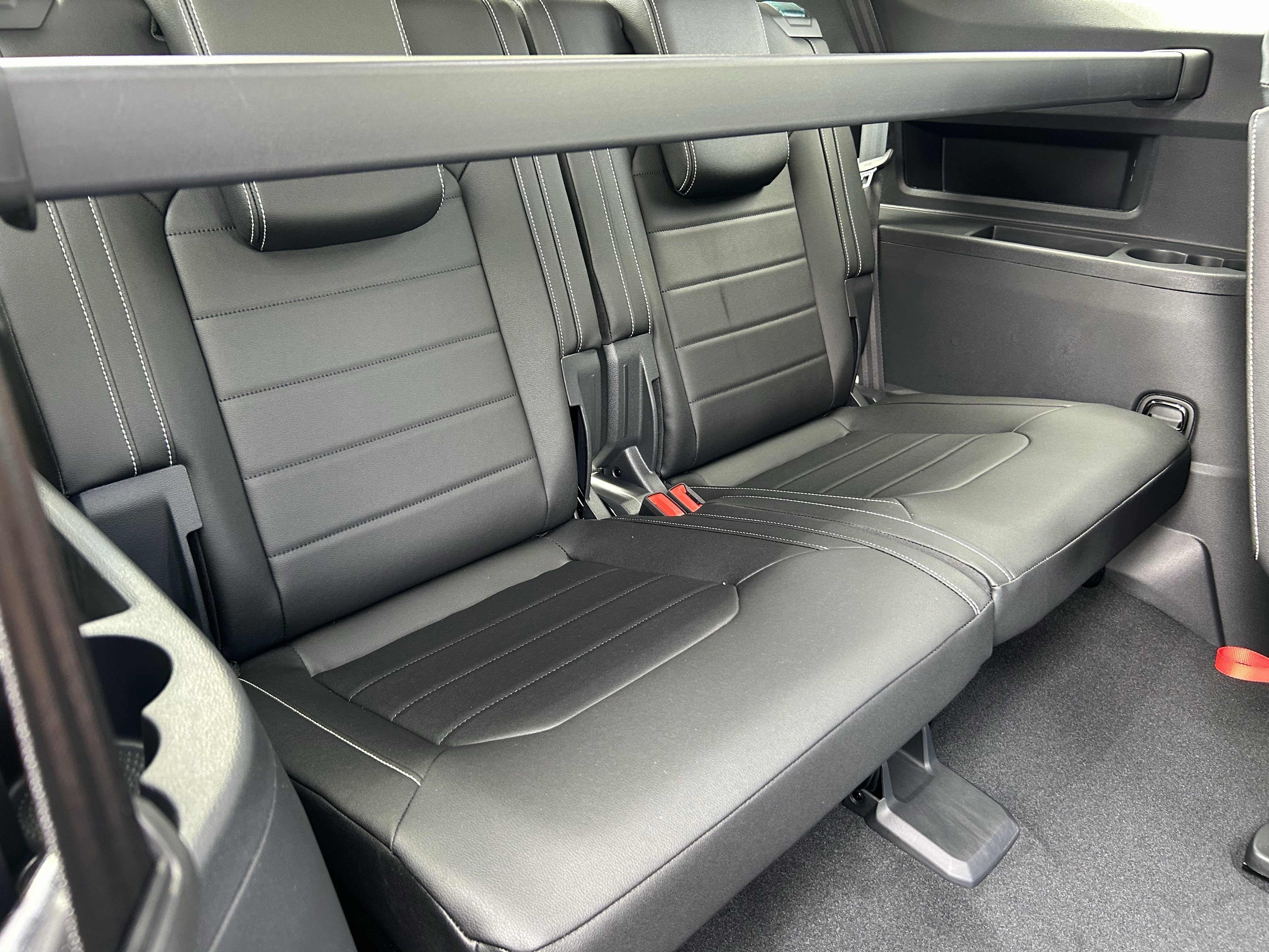 New 2026 Deep Black Pearl Volkswagen 2.0T SEL image 10