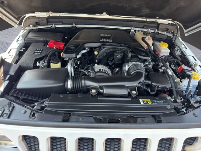 Used 2018 White Jeep Sahara 4x4 image 27