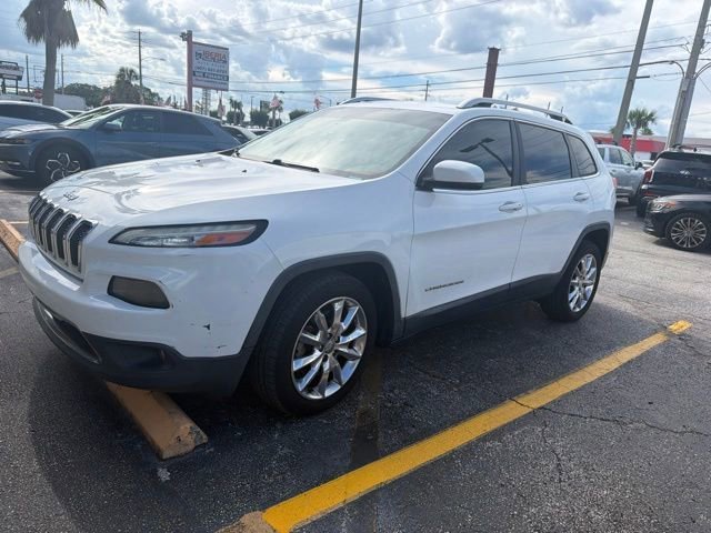 Used 2016 Bright White Clearcoat Jeep Limited image 4