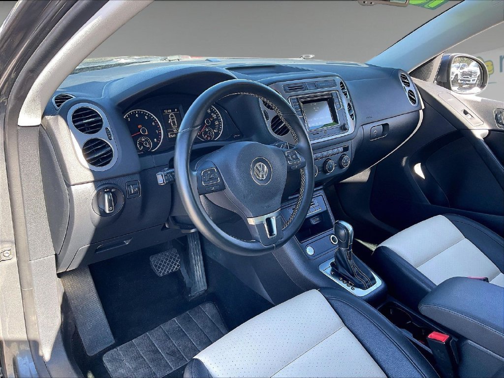 Used 2016 Pepper / Gray Volkswagen S image 8