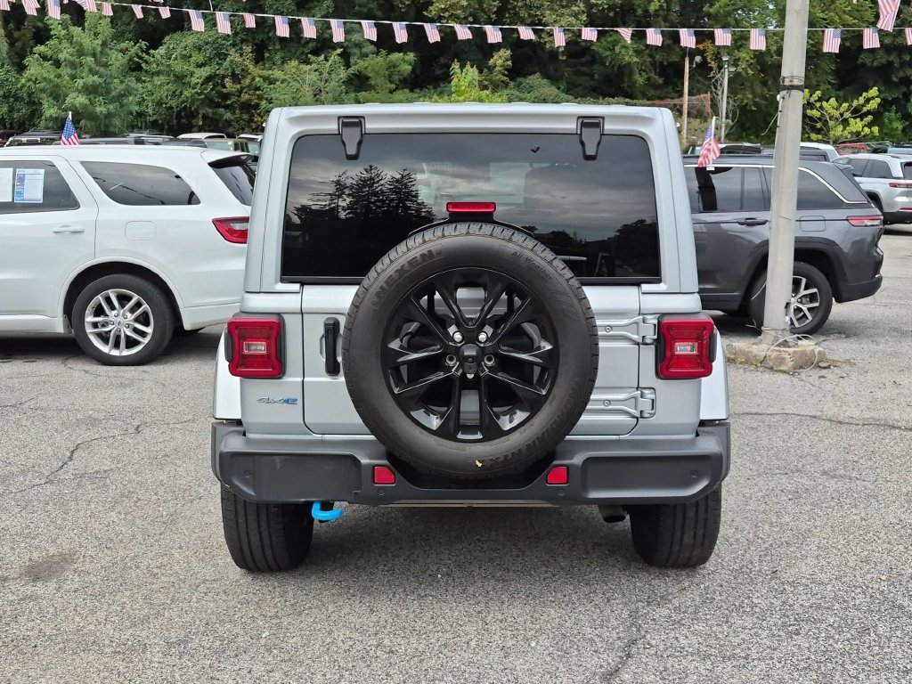 Used 2024 Silver Jeep Sahara 4xe image 5
