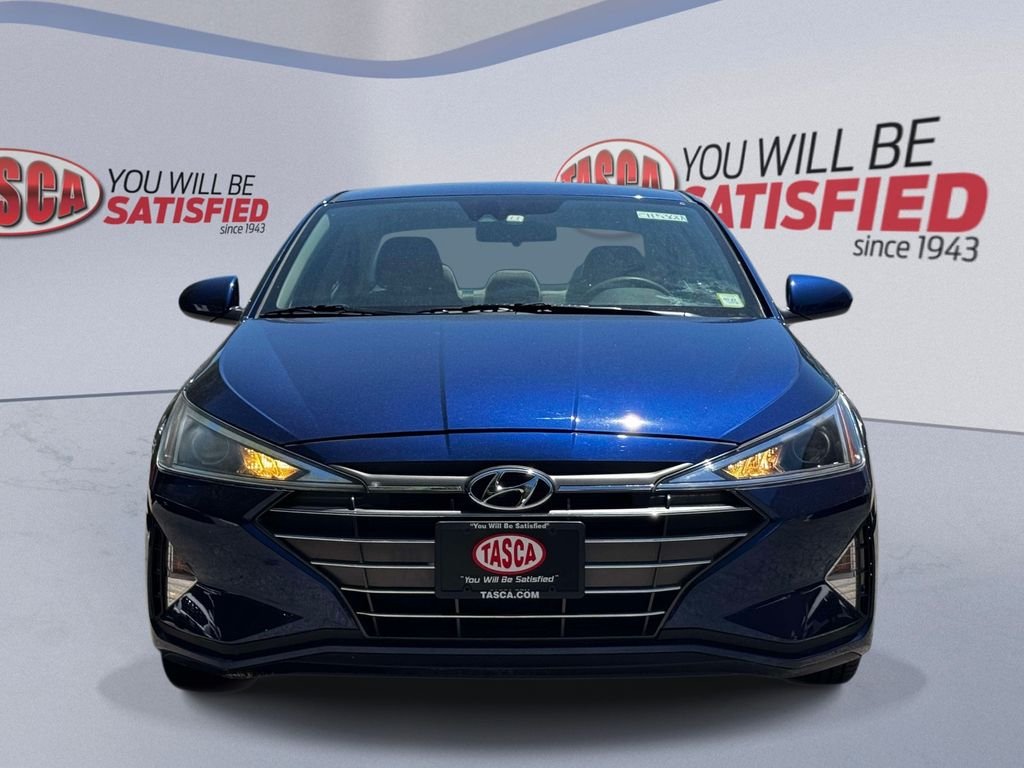 Used 2020 Blue Hyundai SE image 2